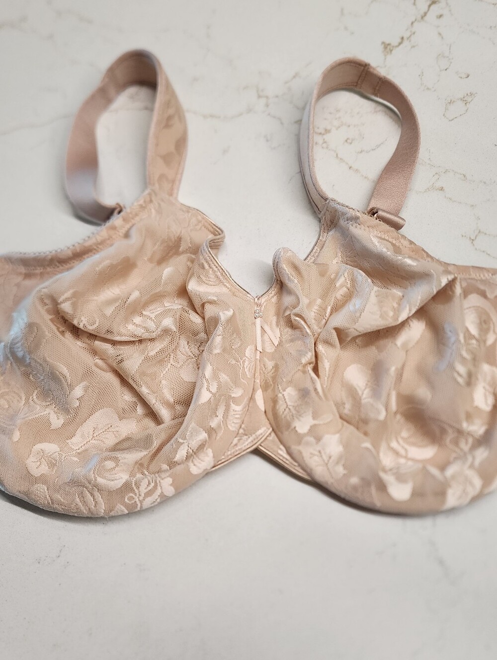 Sorry! Pics Will Not Load Correctly! Wacoal Awareness Underwire Bra. Size 38 H